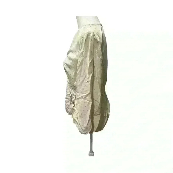 Cream colored blouse with gold sprinkle accents - Picture 4 of 5